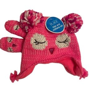 THE CHILDREN PLACE Hat and mittens set